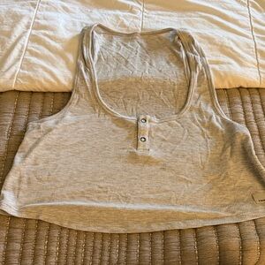 Vuori Light Gray Ribbed Crop Top